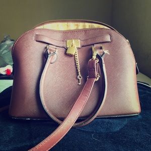 Aldo Purse.